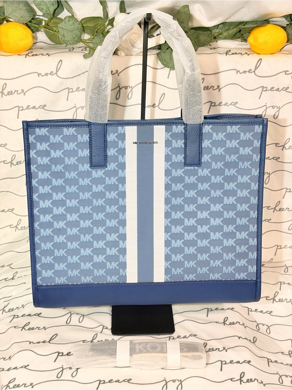 MICHAEL KORS COOPER
STRUCTURED TOTE BAG BLACK
MULTI NWT
